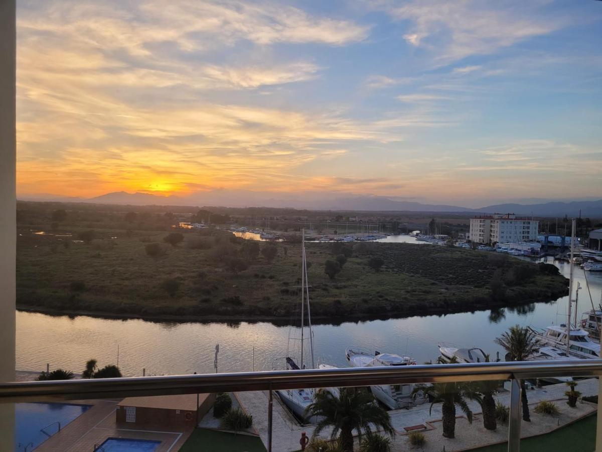 Atico En Port Gran Roses Daire Dış mekan fotoğraf