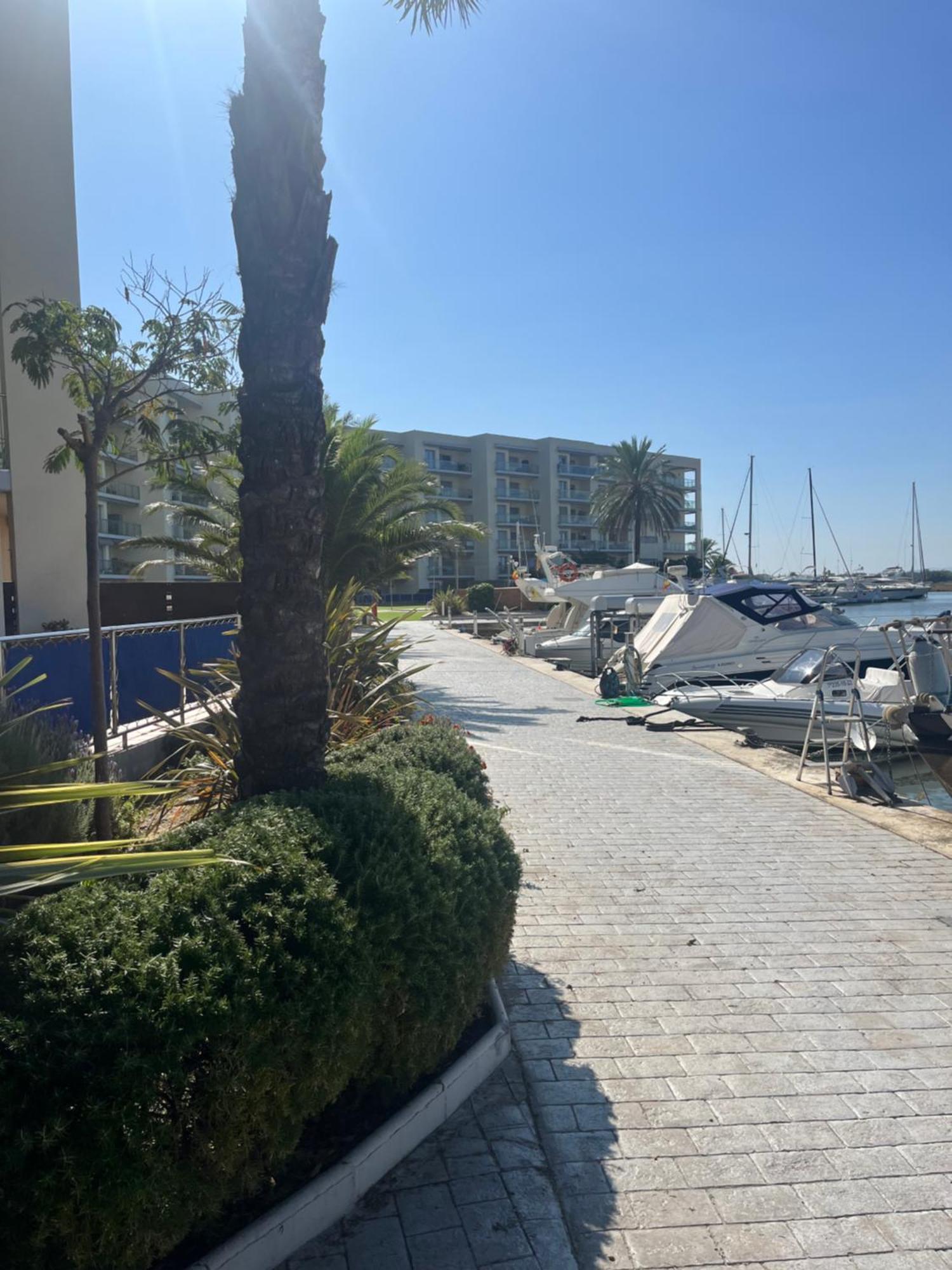 Atico En Port Gran Roses Daire Dış mekan fotoğraf